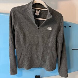 Women’s grey north face fleece